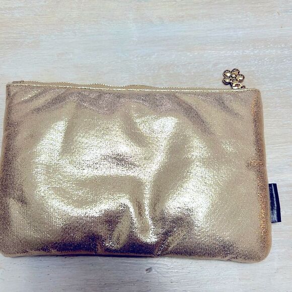 Marc Jacobs Daisy gold quilted cosmetic - Picture 2 of 4